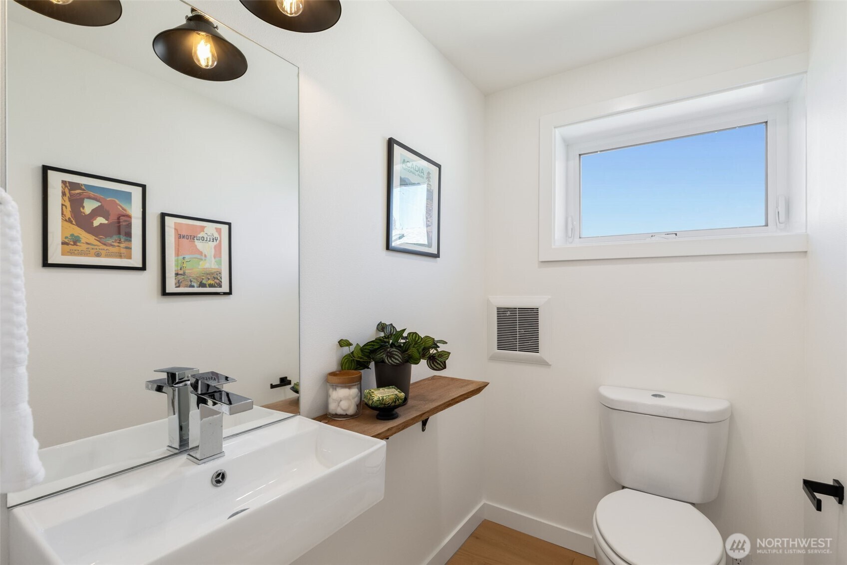 1556 S Pearl Street C Property Photo 12