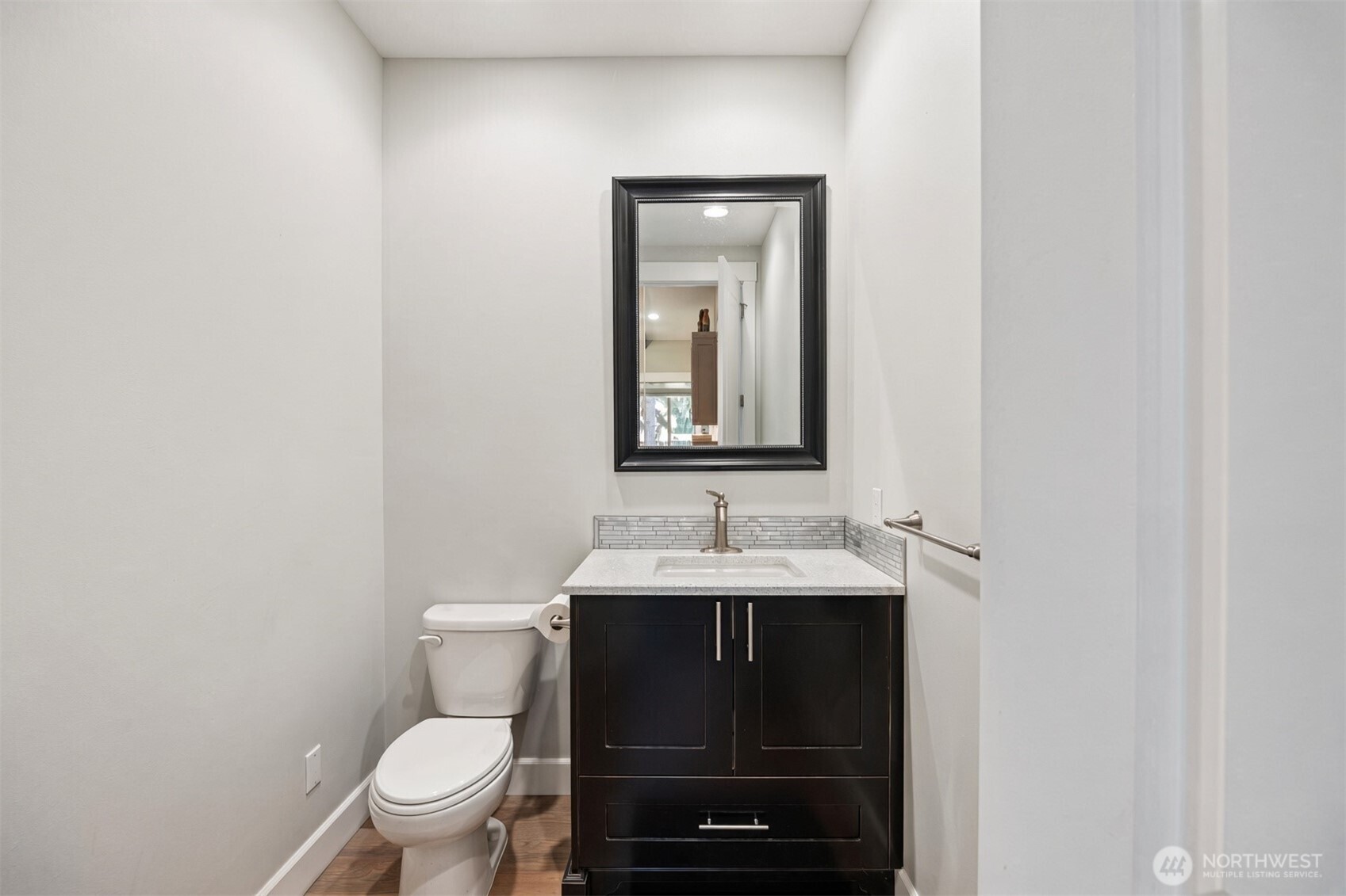3484 Ashwood Drive Property Photo 13