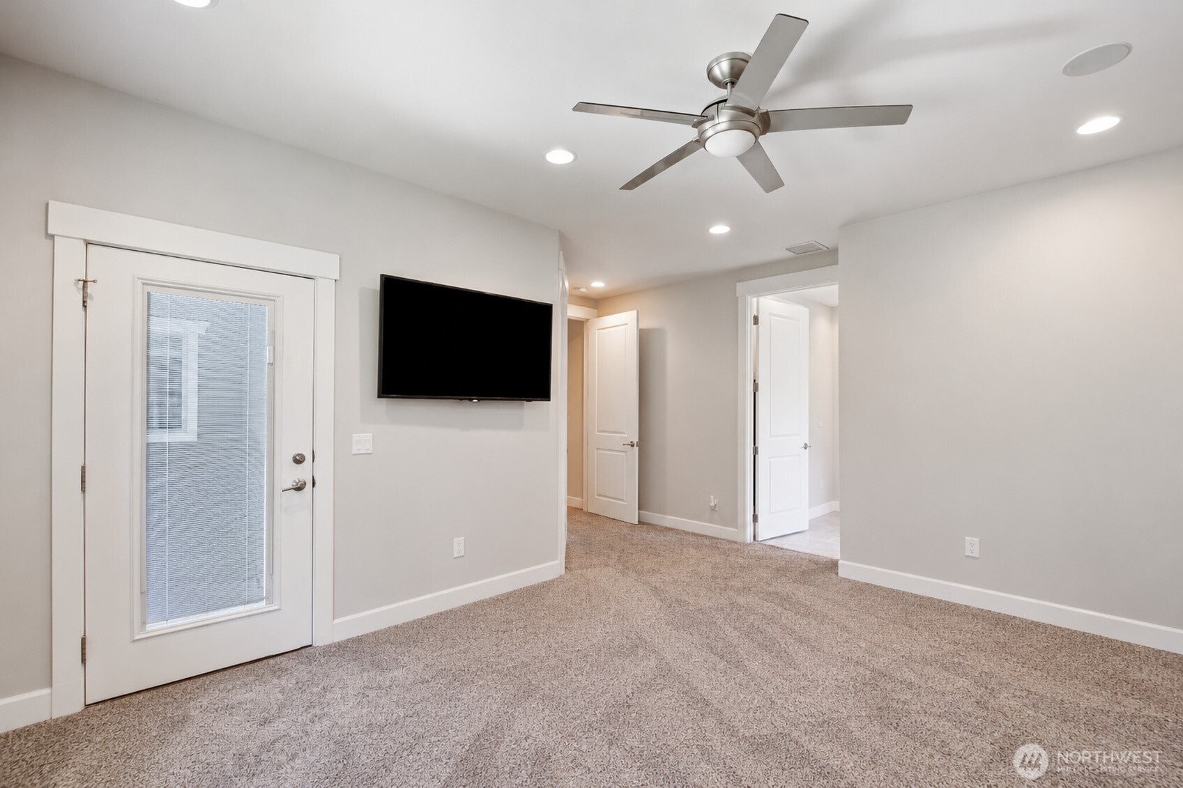 3484 Ashwood Drive Property Photo 16
