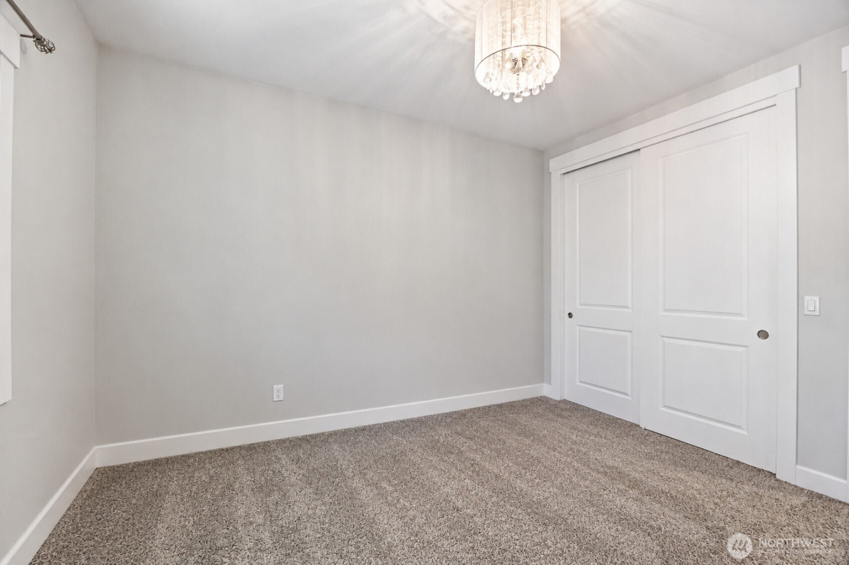 3484 Ashwood Drive Property Photo 21