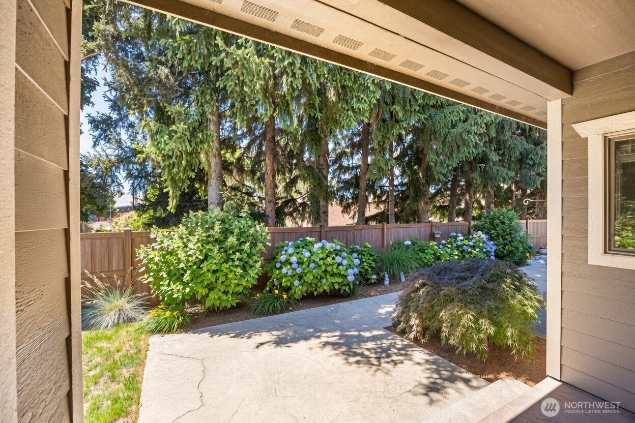 3484 Ashwood Drive Property Photo 27