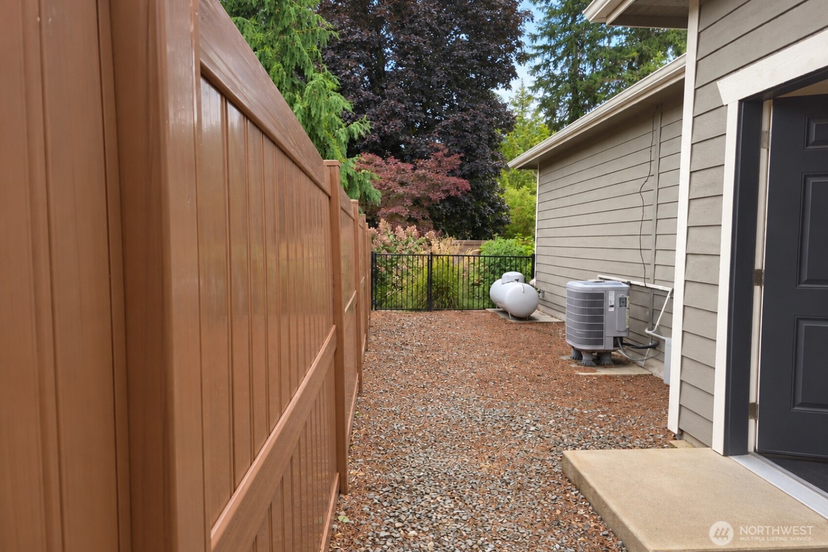 3484 Ashwood Drive Property Photo 29
