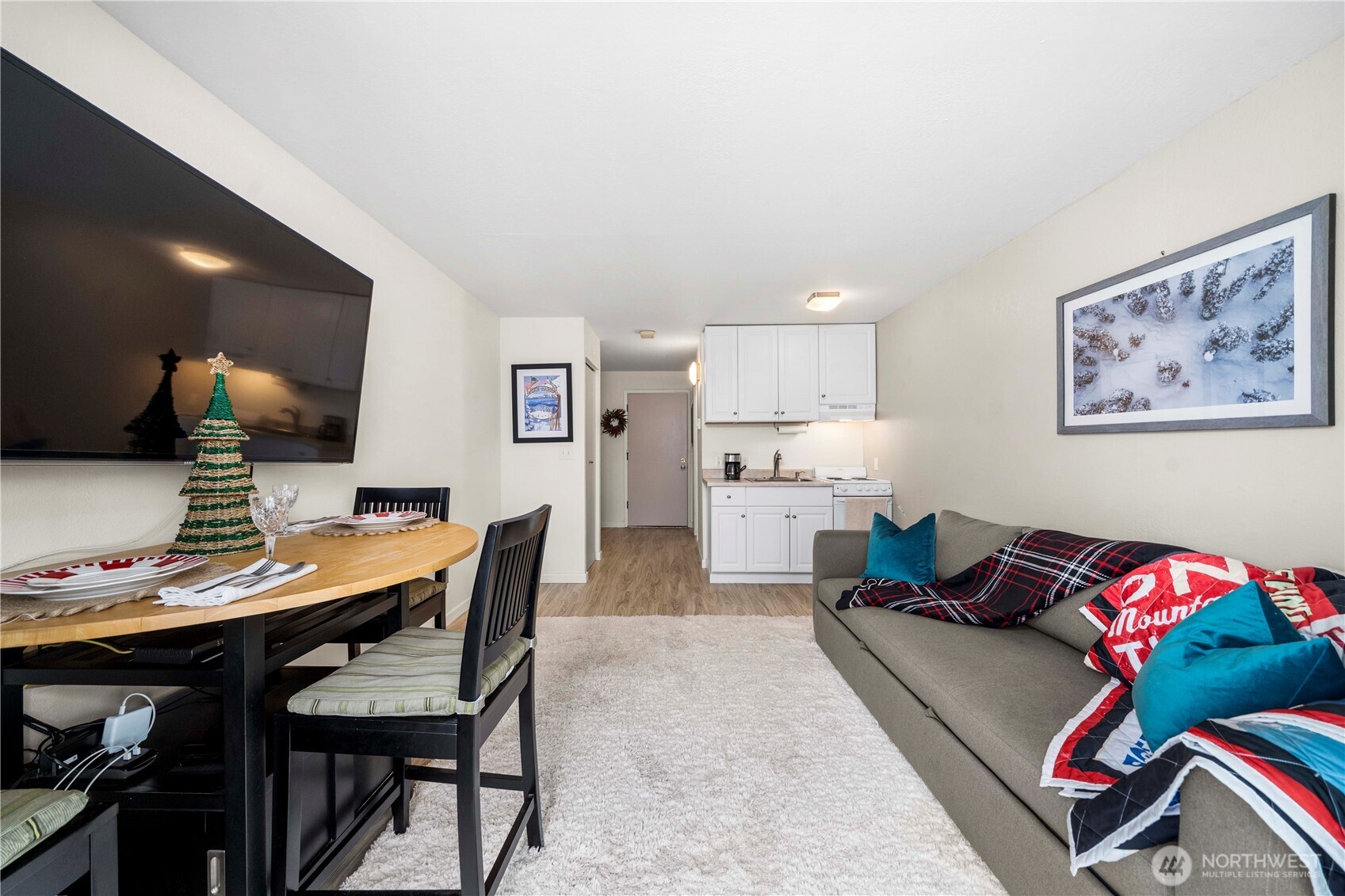 74 Erste Street 1205 Property Photo 12