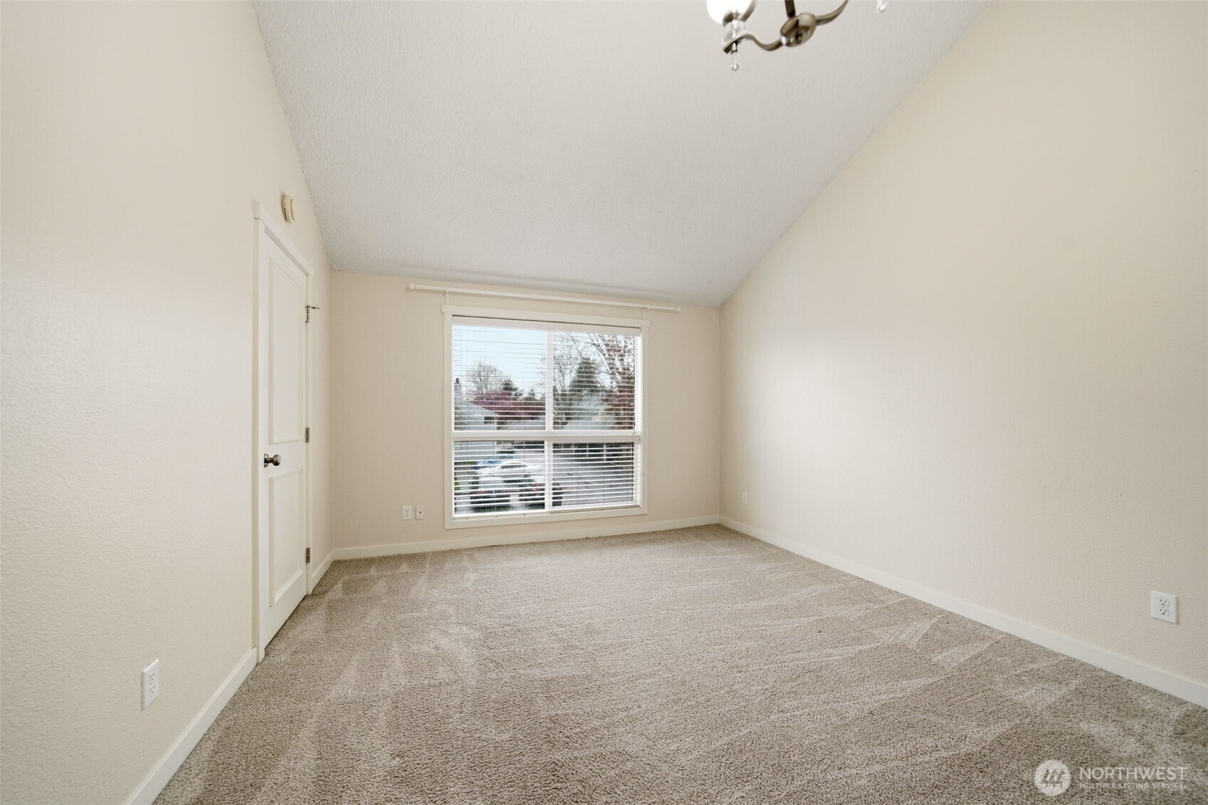 7113 Ne 43rd Street F Property Photo 23