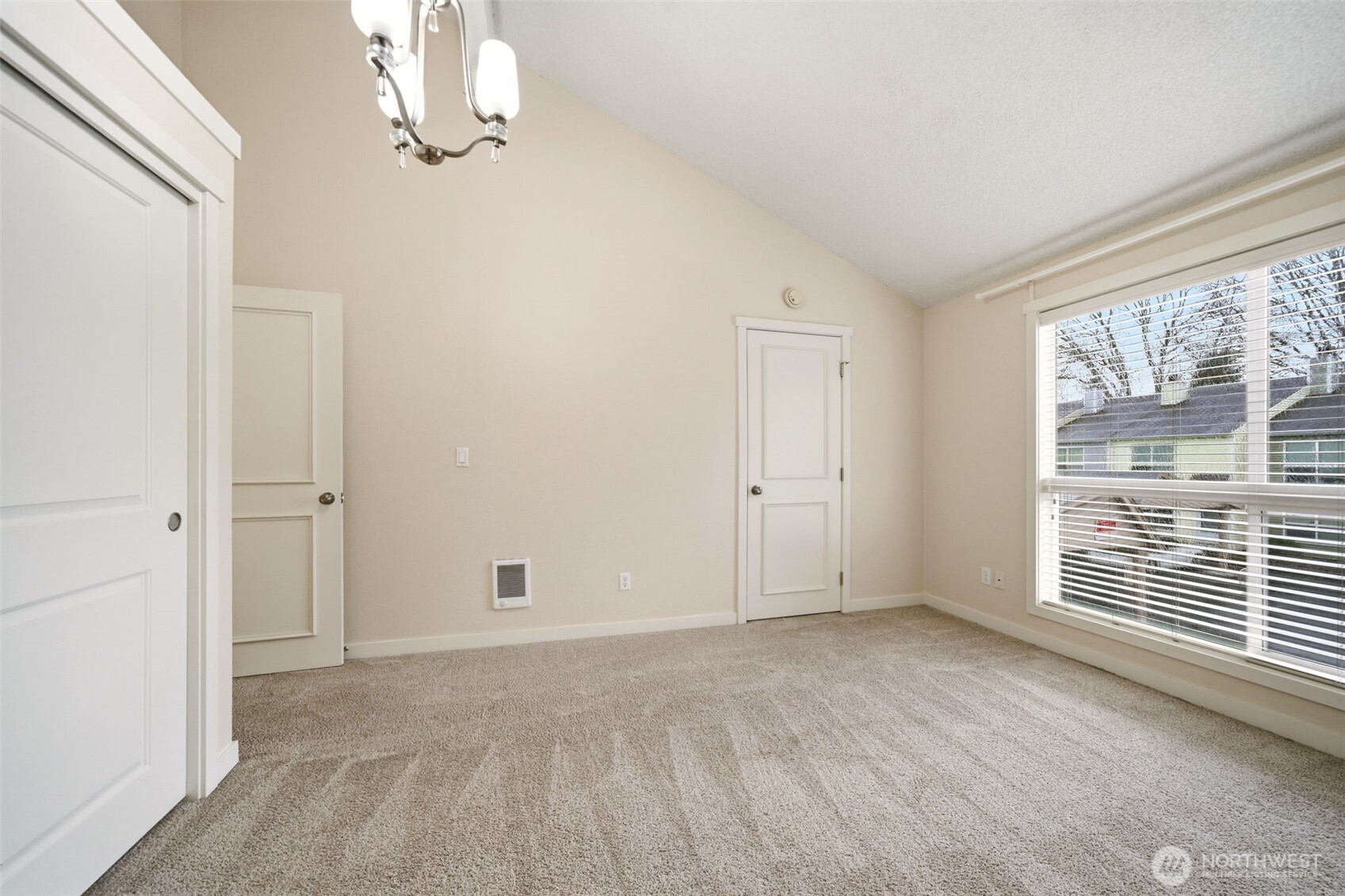 7113 Ne 43rd Street F Property Photo 25
