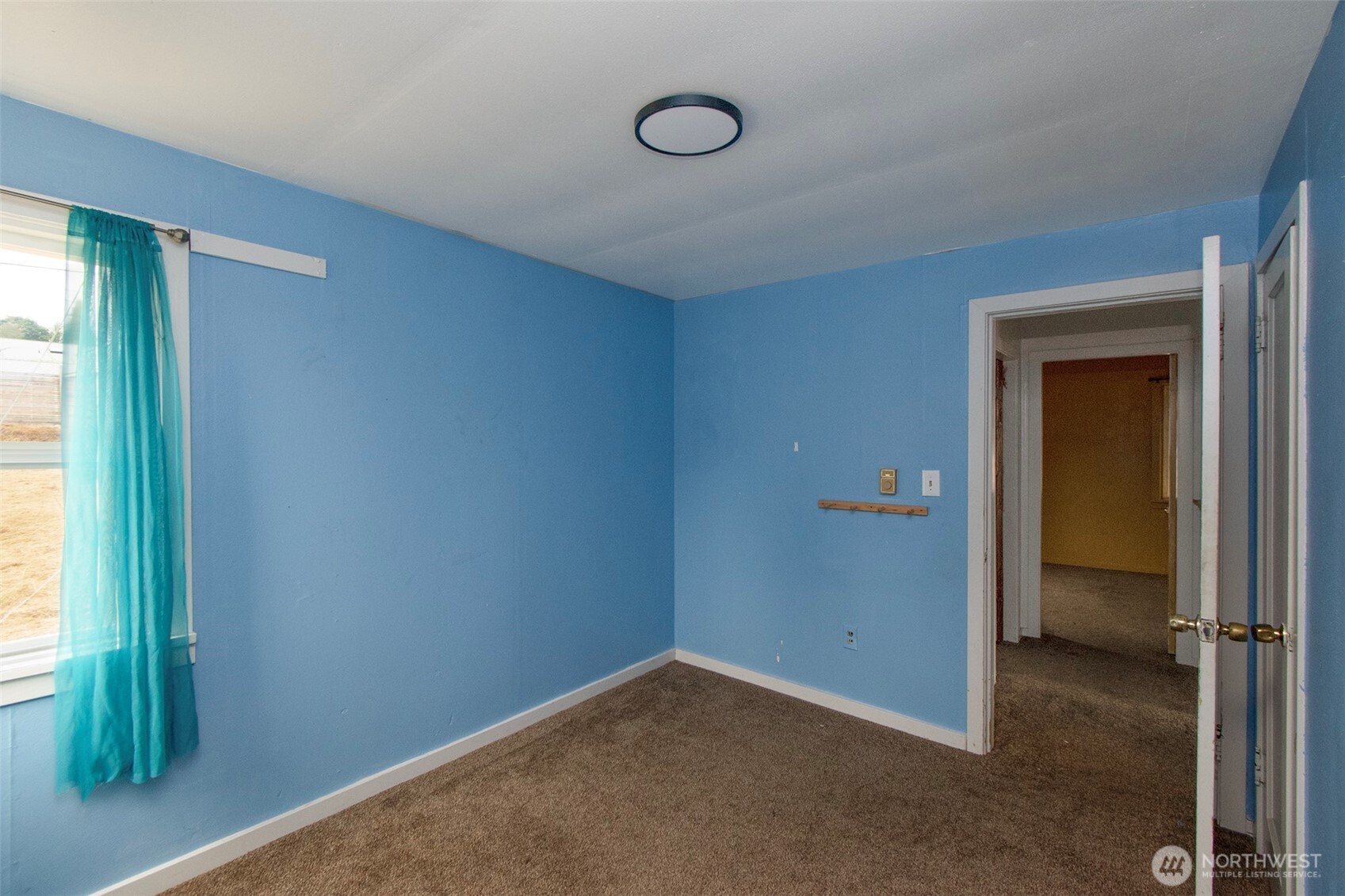 938 E 6th Street Property Photo 12