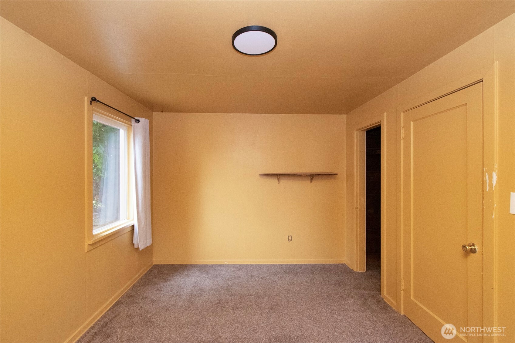 938 E 6th Street Property Photo 16