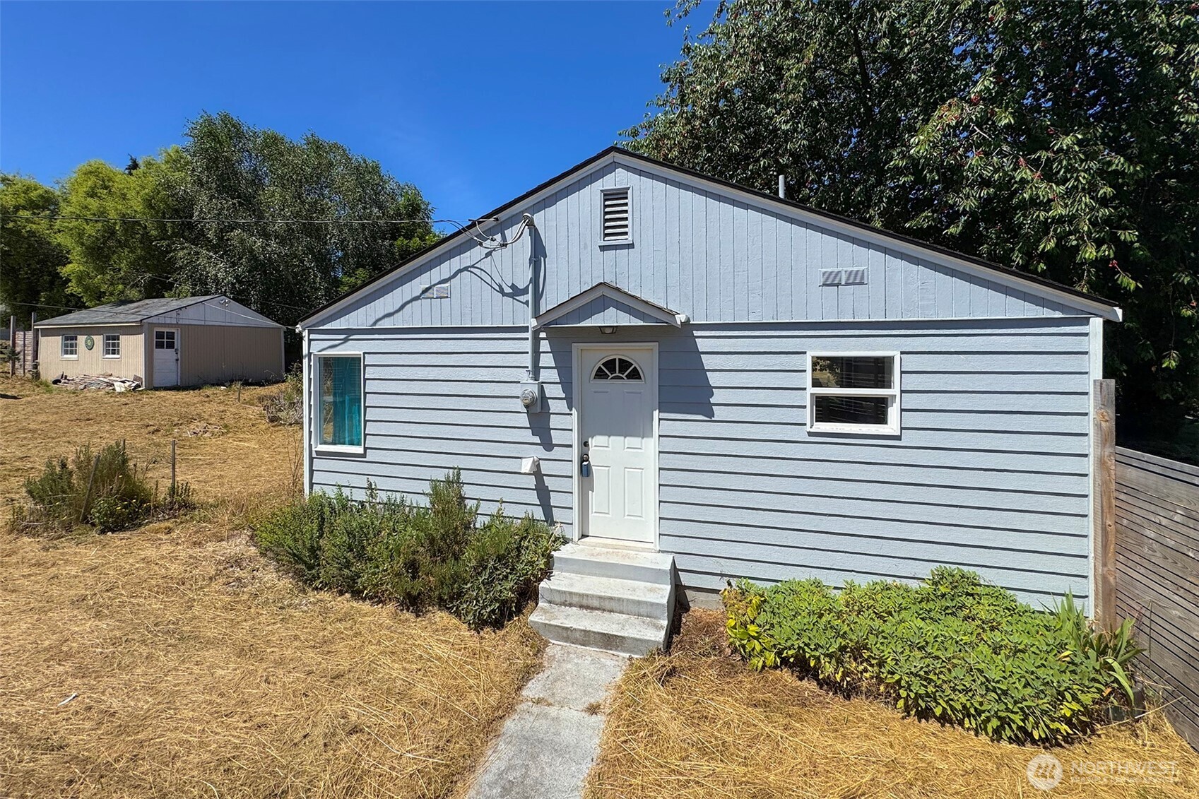 938 E 6th Street Property Photo 21