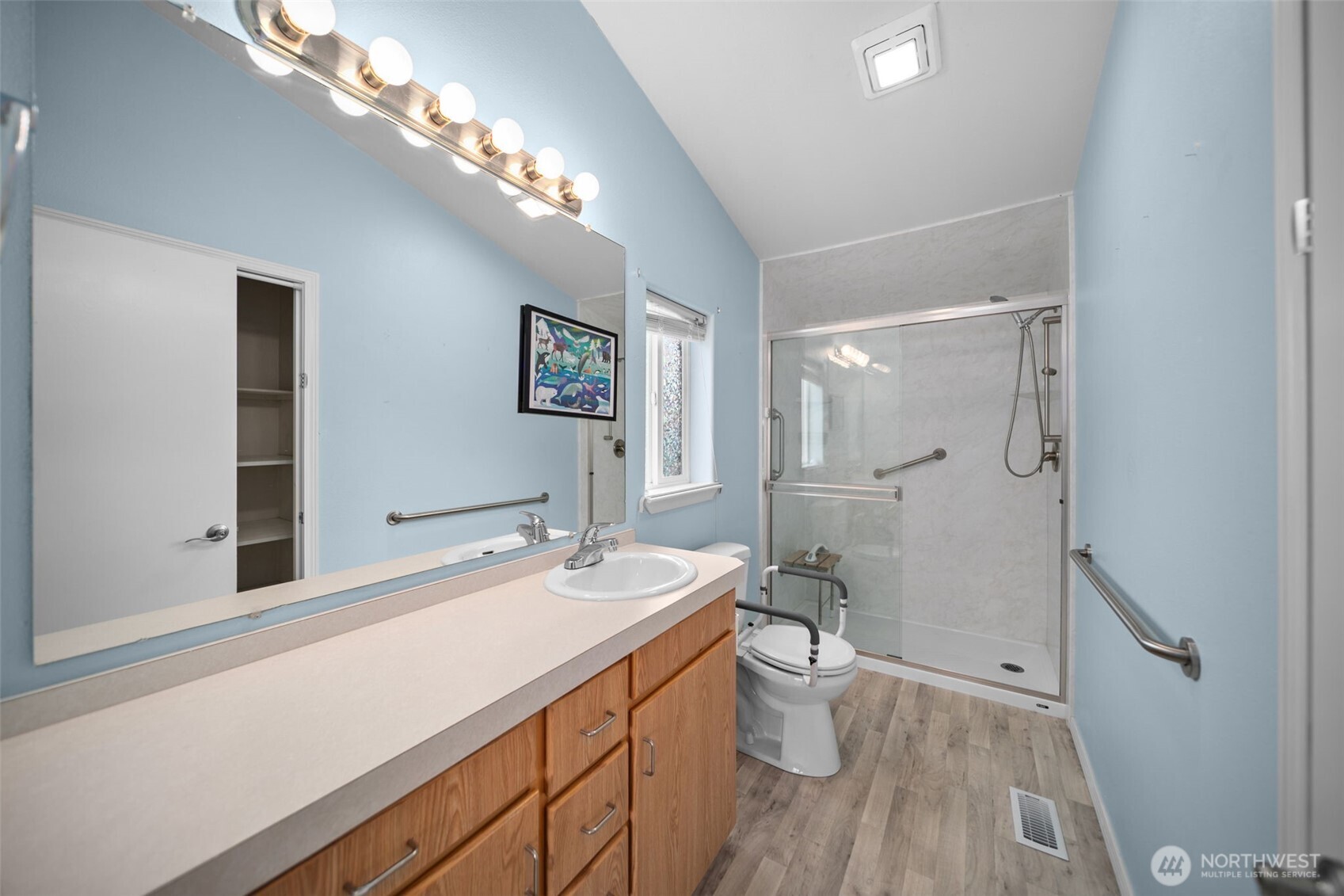 14611 Diamond Avenue Property Photo 7