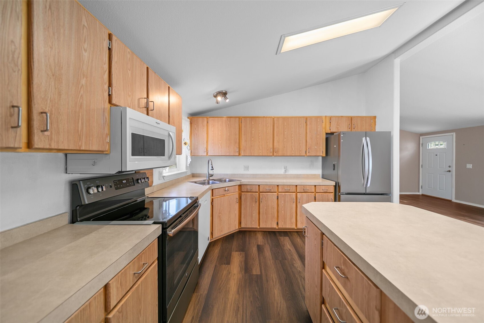14611 Diamond Avenue Property Photo 16