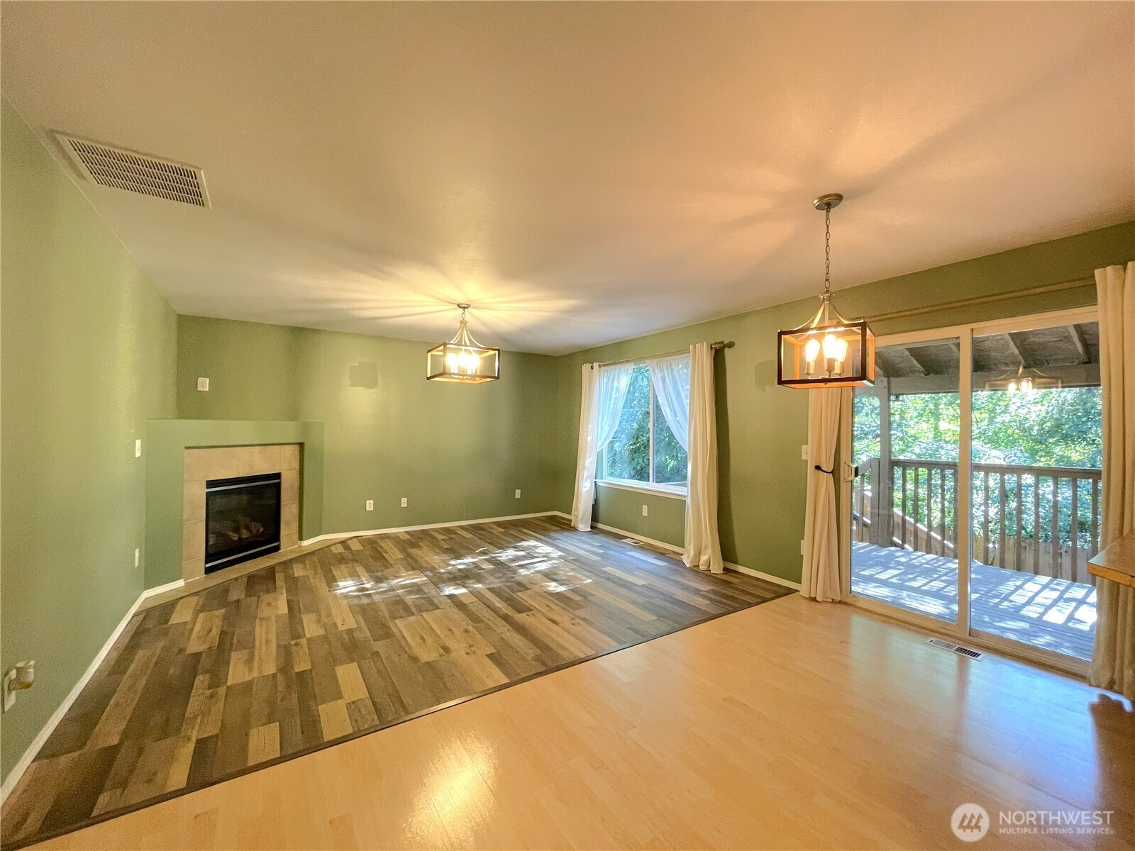 11410 23rd Place 28 Property Photo 3