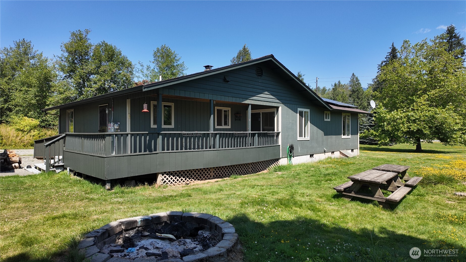 3046 Old Highway 99 North Road Property Photo 2