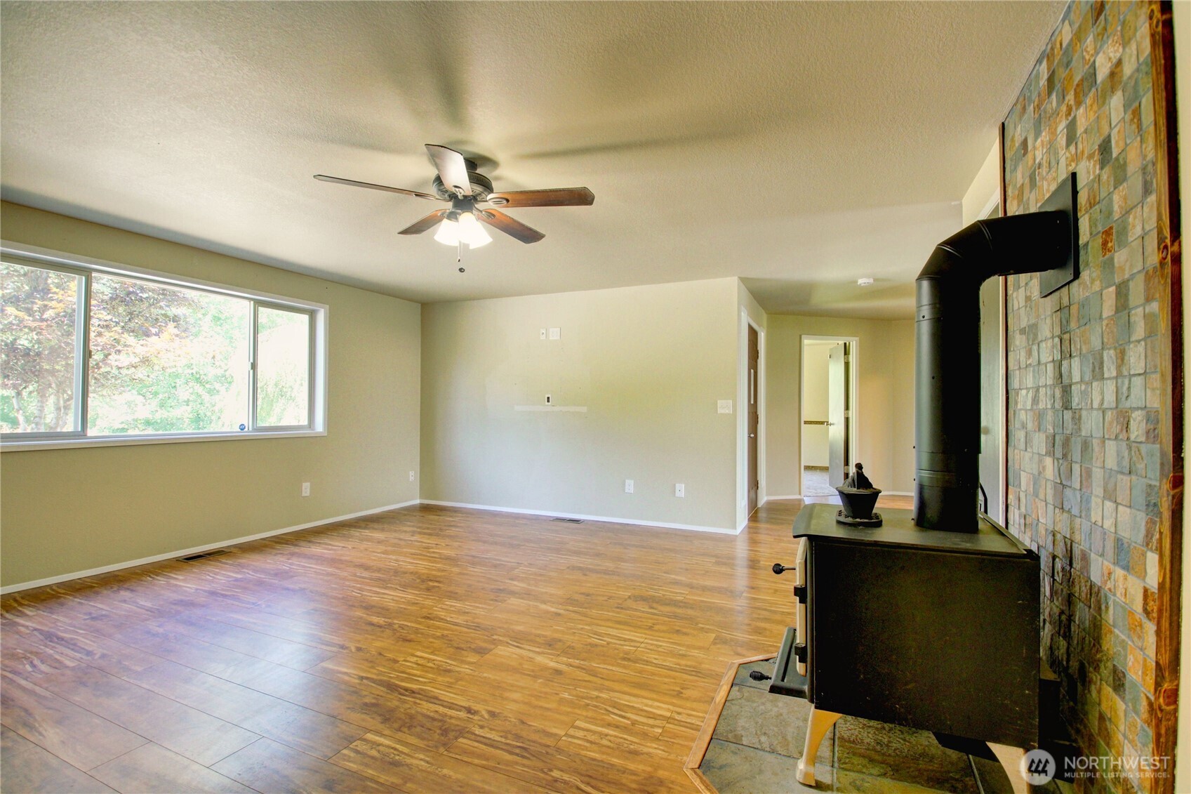 3046 Old Highway 99 North Road Property Photo 12