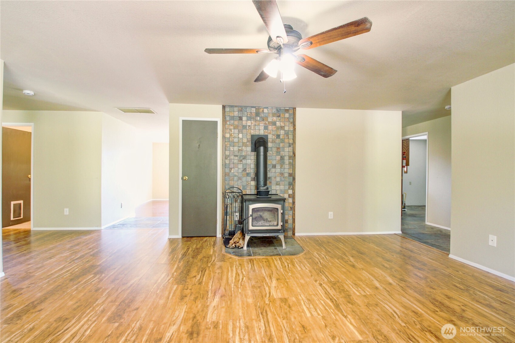 3046 Old Highway 99 North Road Property Photo 13