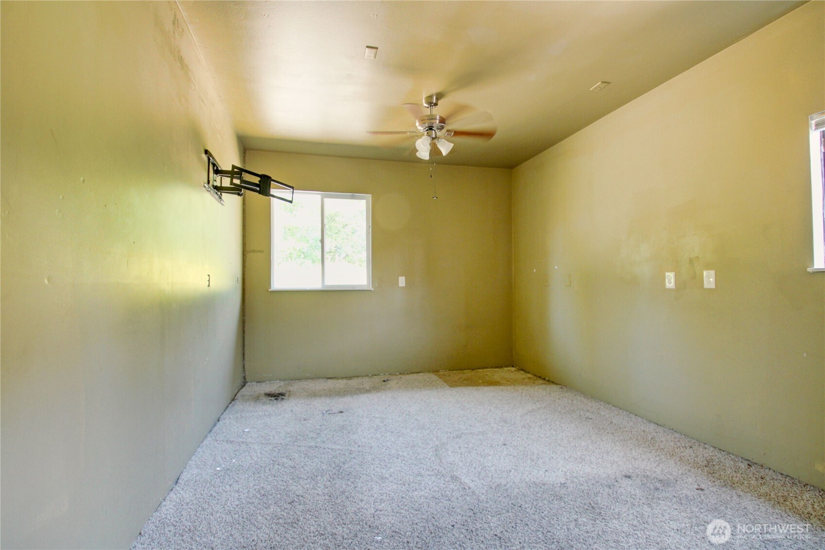 3046 Old Highway 99 North Road Property Photo 32
