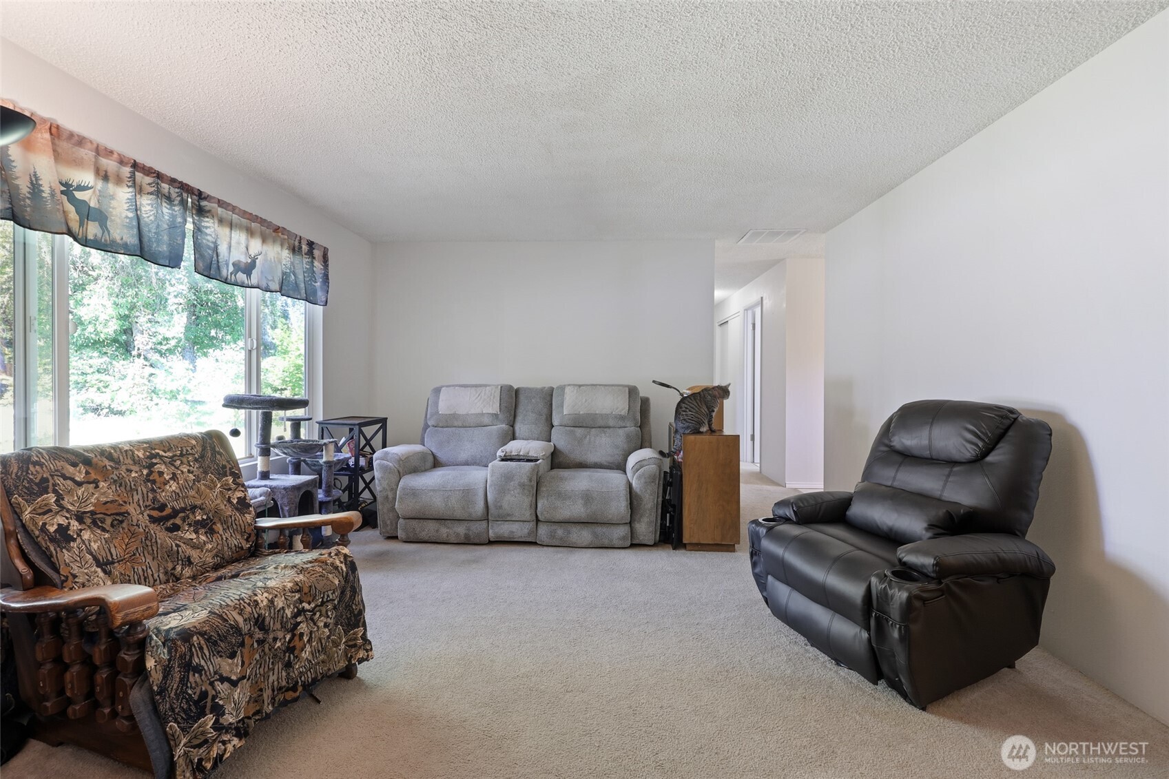 5743 39th Avenue Property Photo 6