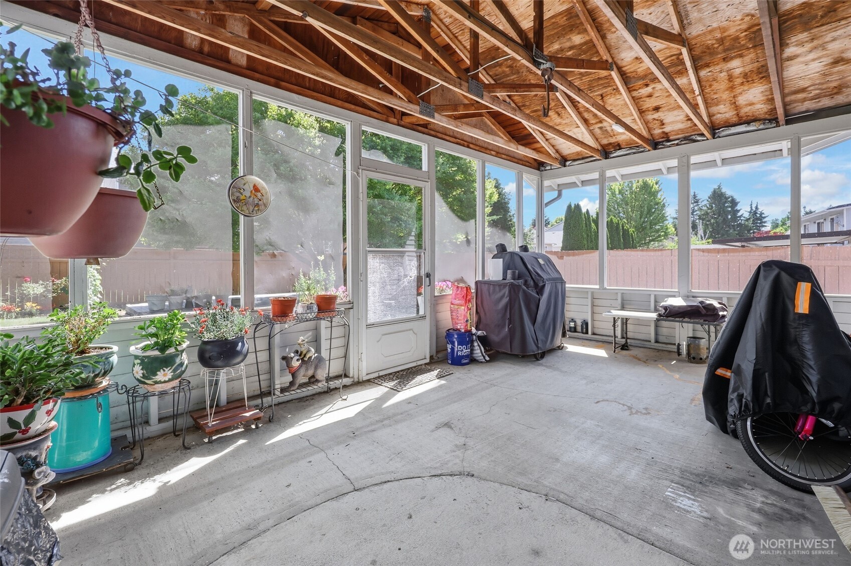 5743 39th Avenue Property Photo 12