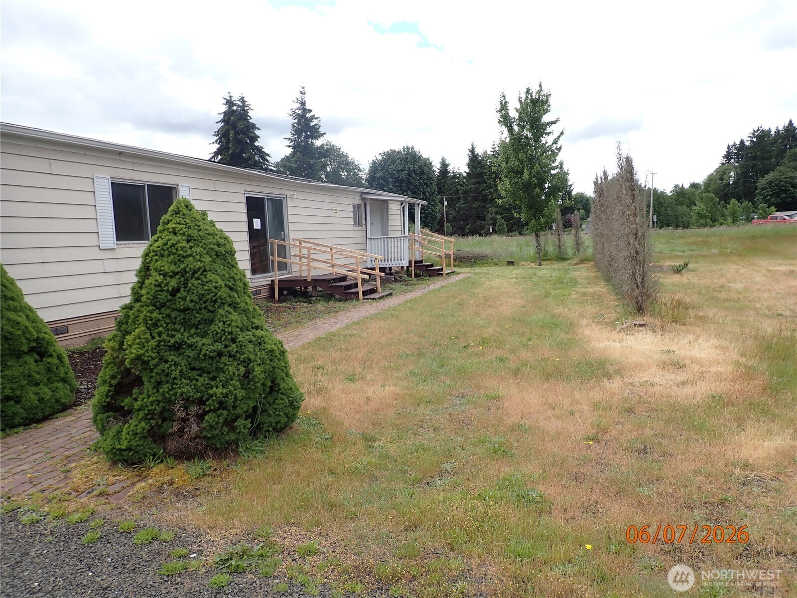 9217 183rd Avenue Property Photo 1