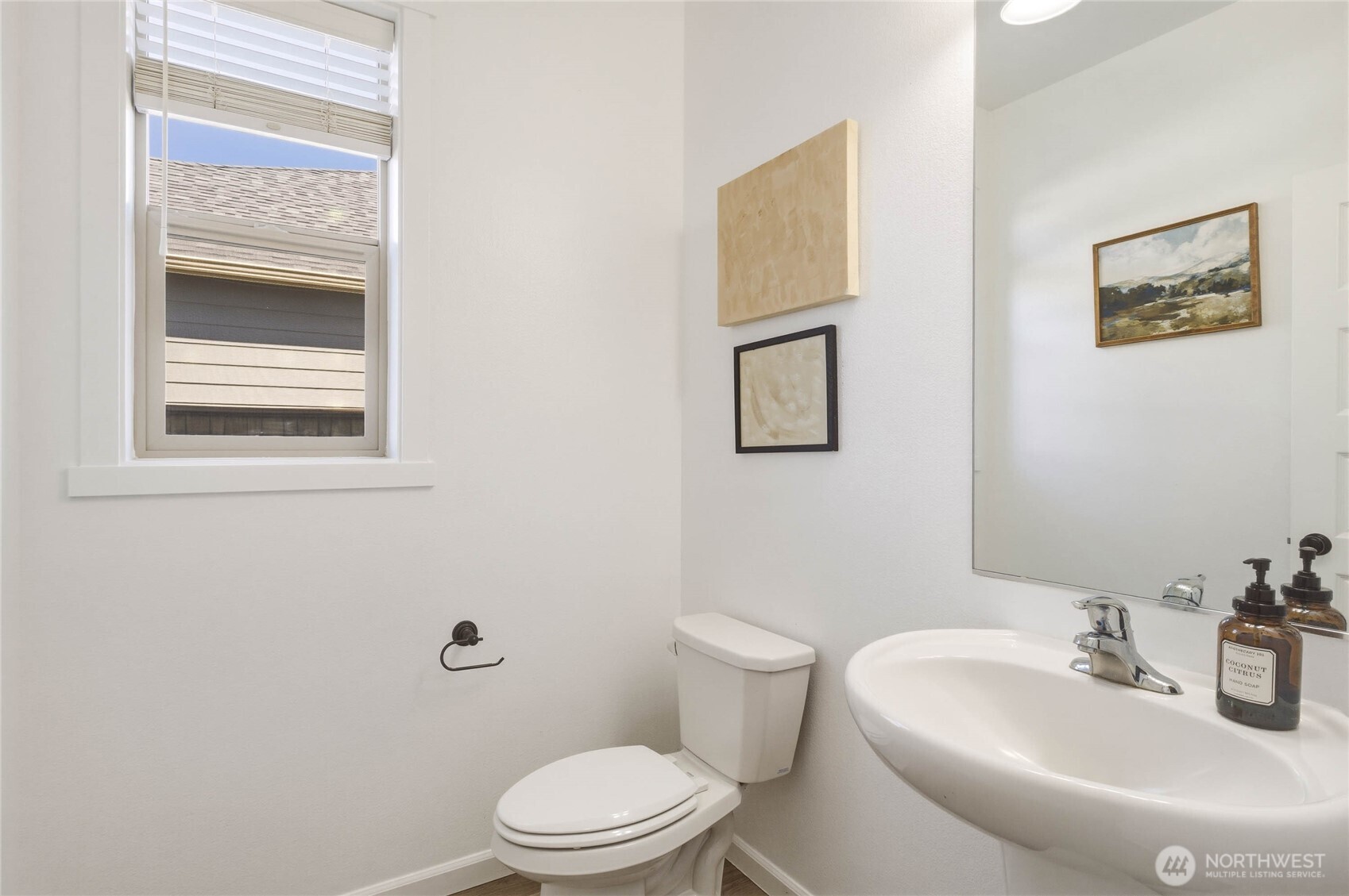 215 L Street Property Photo 27