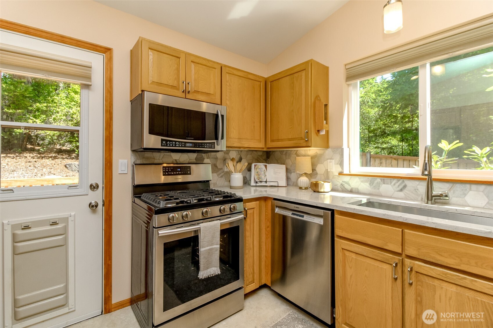 7507 27th Street Ct Property Photo 12