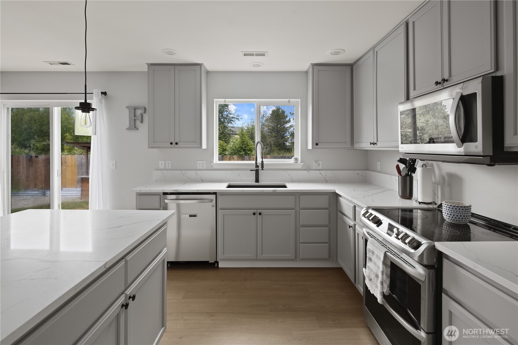 213 Bondgard Avenue Property Photo 15
