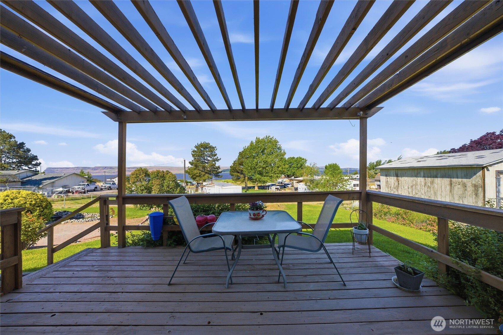 335 Ross Way Property Photo 16