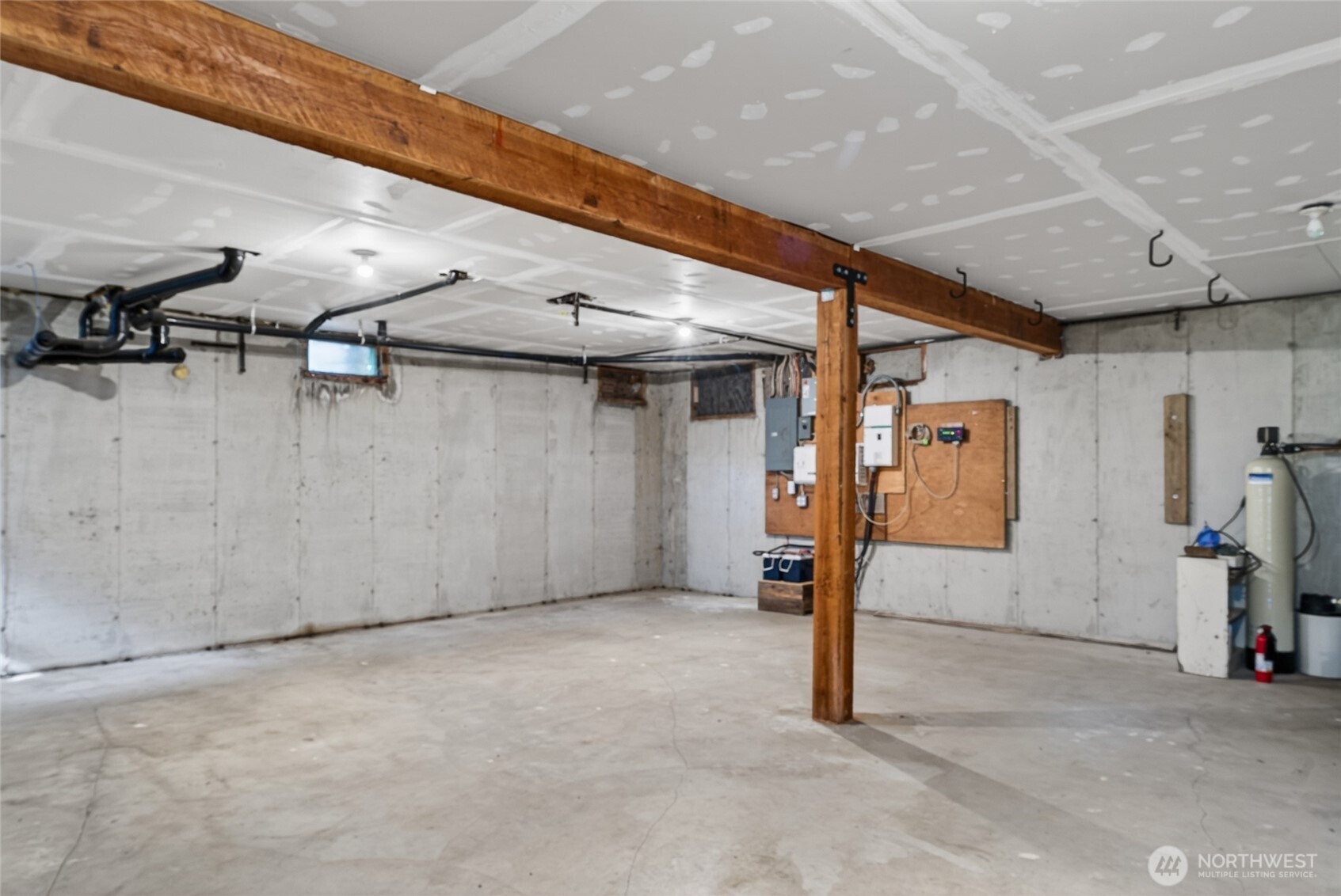 2538952 Property Photo 24