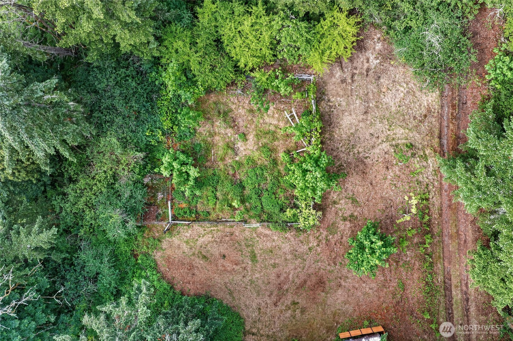 2538952 Property Photo 35