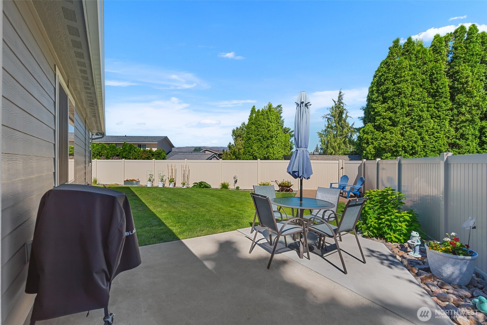 195 Pershing Circle Property Photo 27