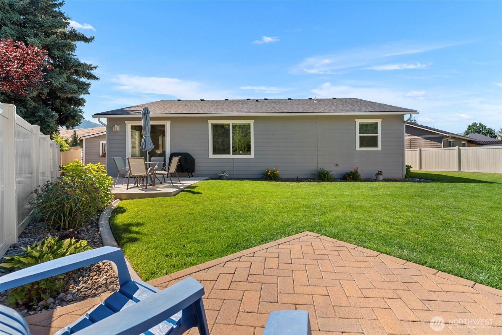 195 Pershing Circle Property Photo 36