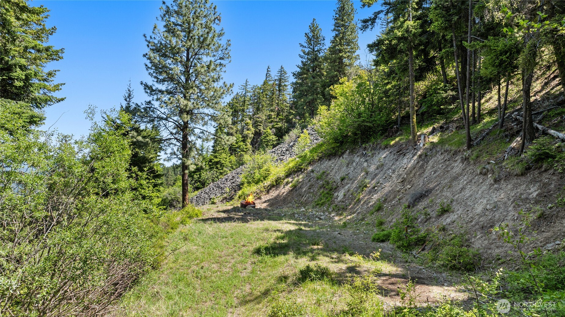 1208 Rodeo Road Property Photo 4
