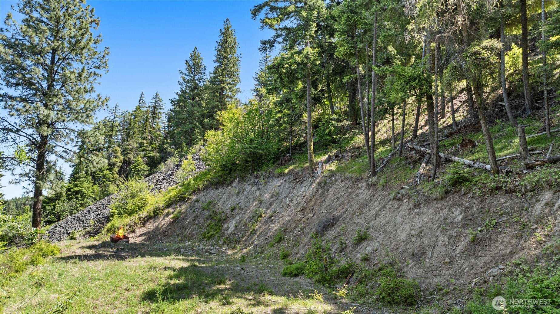 1208 Rodeo Road Property Photo 6