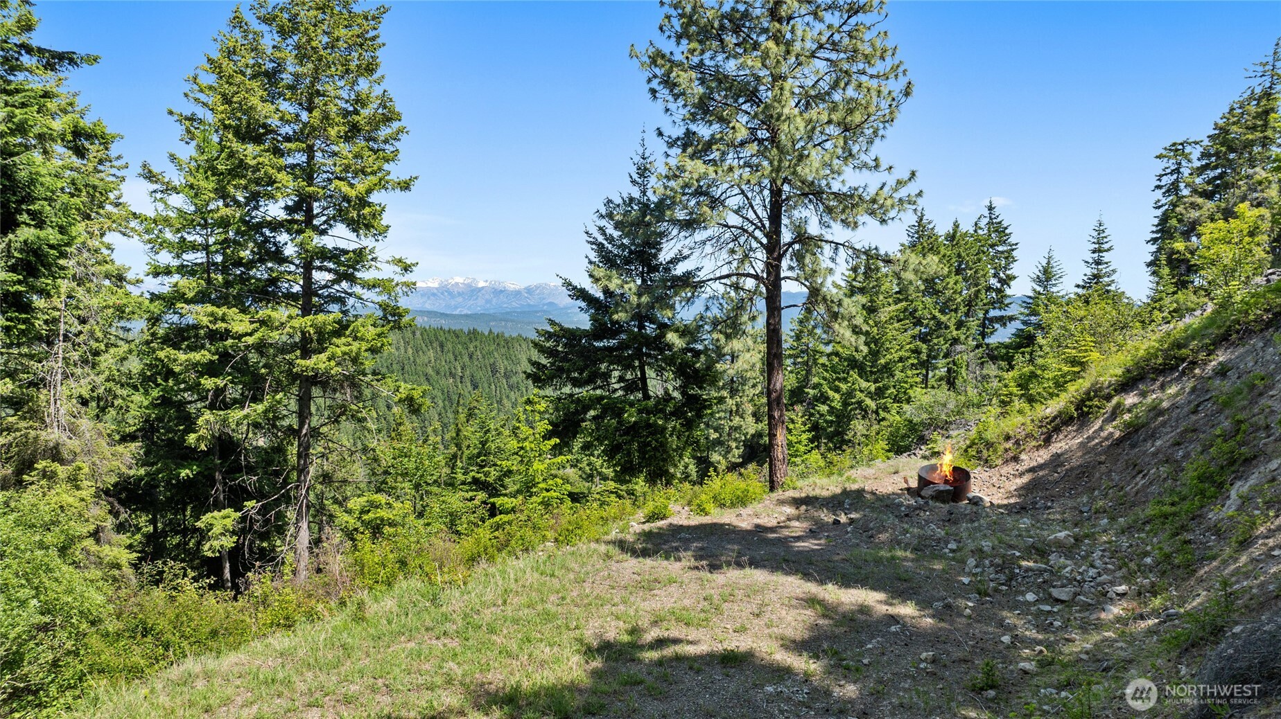 1208 Rodeo Road Property Photo 8