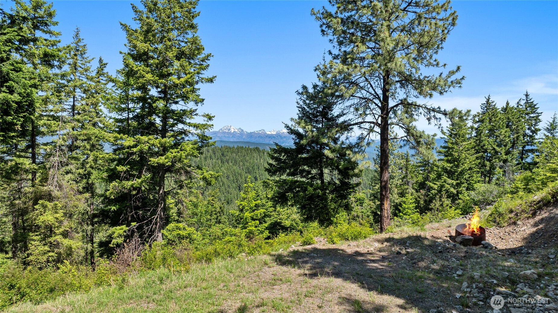 1208 Rodeo Road Property Photo 9