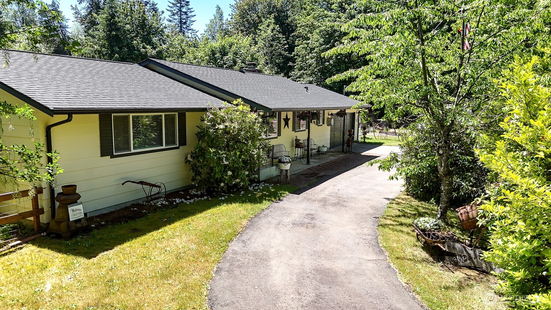 16005 148th Avenue Property Photo 1