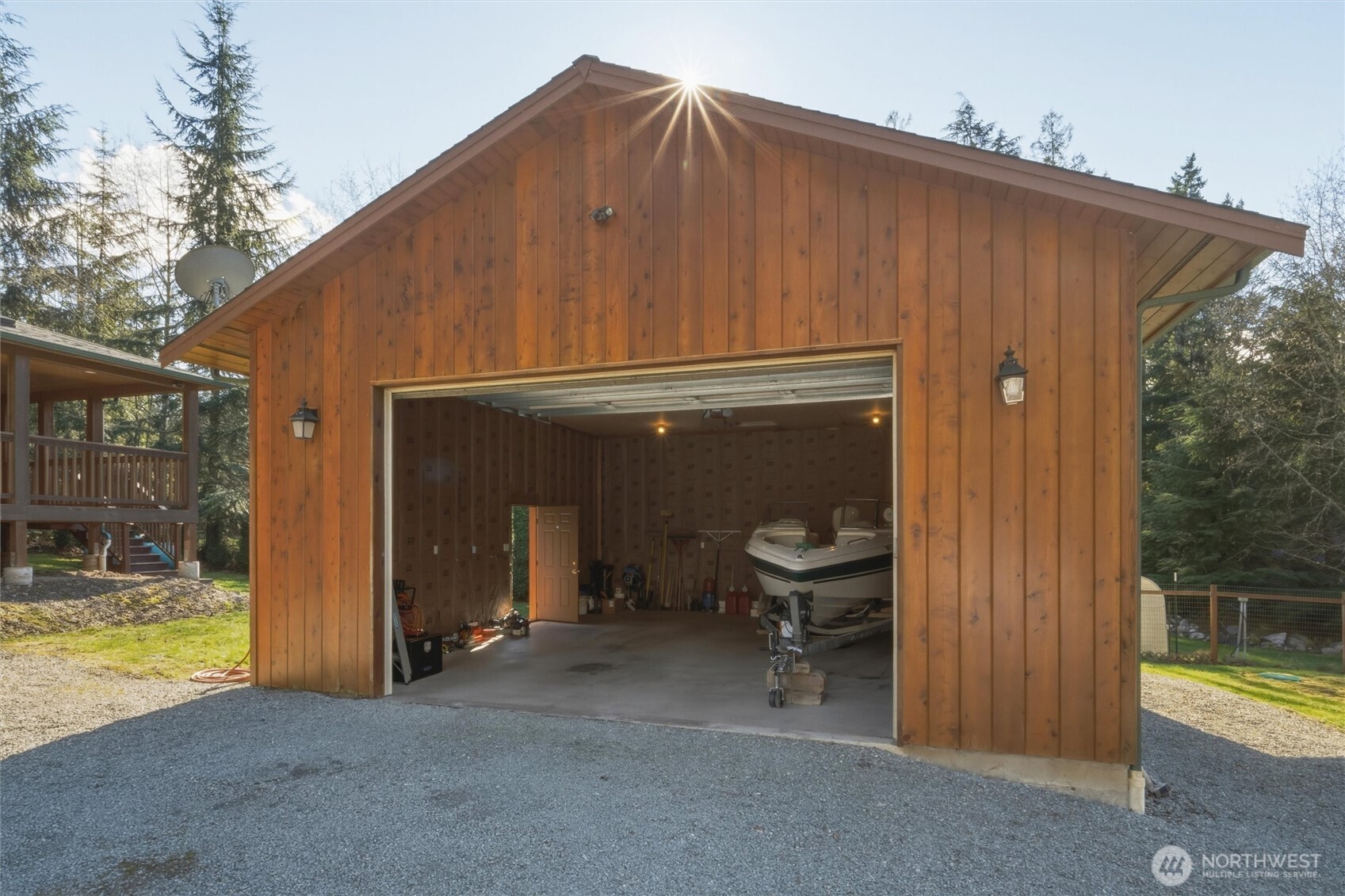16059 Snee Oosh Road Property Photo 3