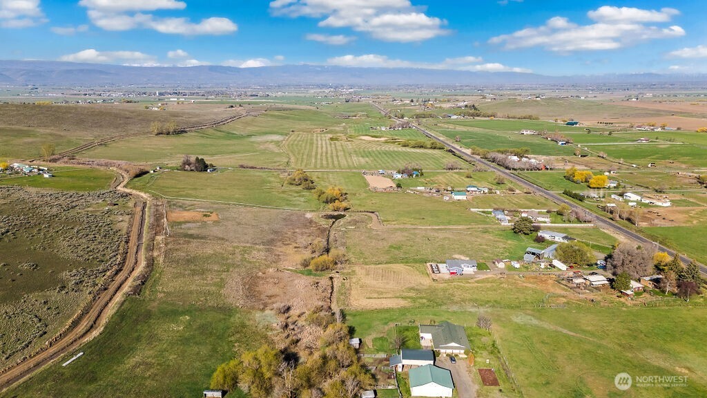 0 X Vantage Highway Property Photo 3