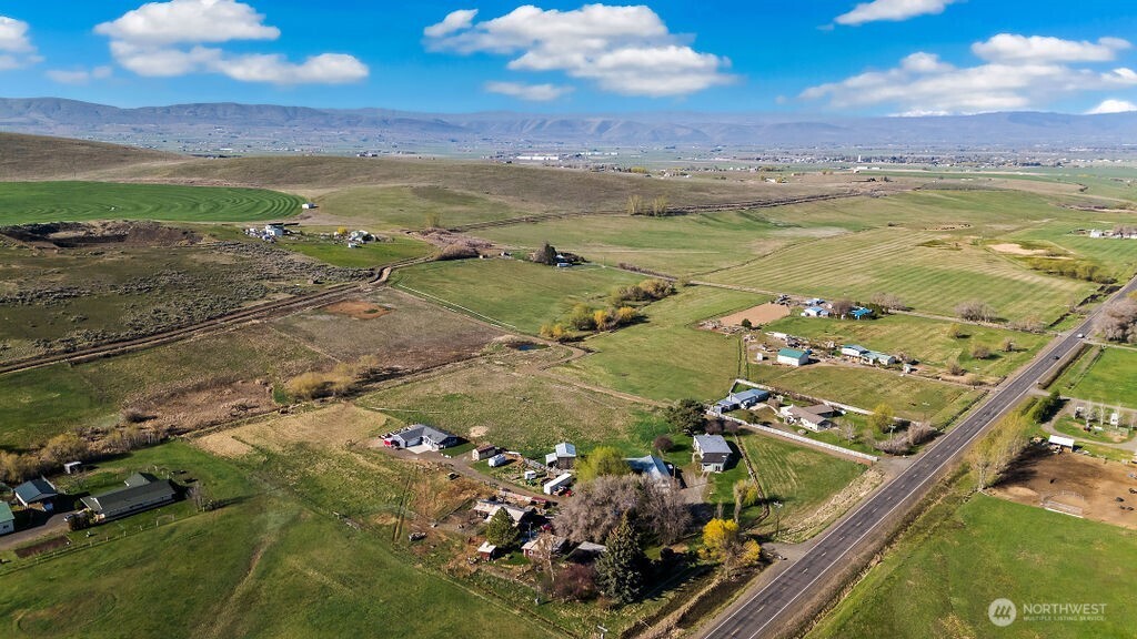 0 X Vantage Highway Property Photo 4