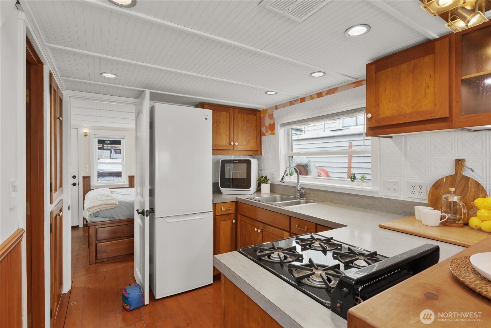 1900 Westlake Avenue B20 Property Photo 11