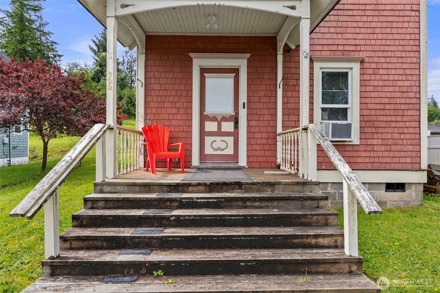 722 E Cowlitz Street Property Photo 2