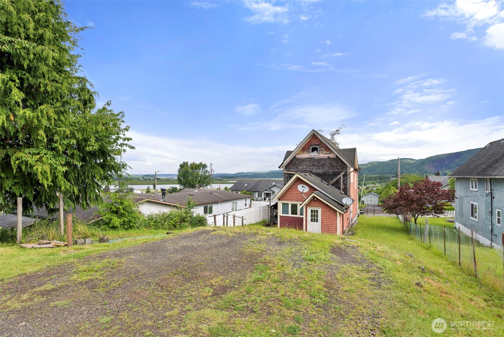 722 E Cowlitz Street Property Photo 16