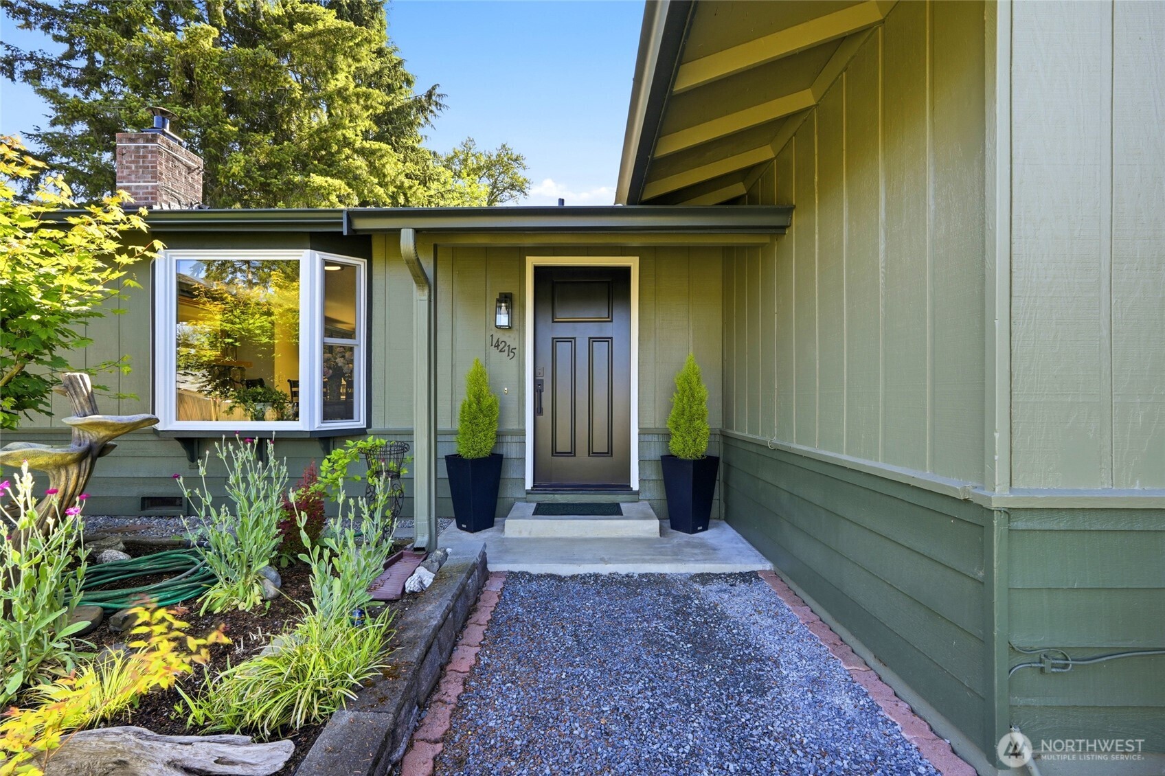 14215 55th Avenue Property Photo 3
