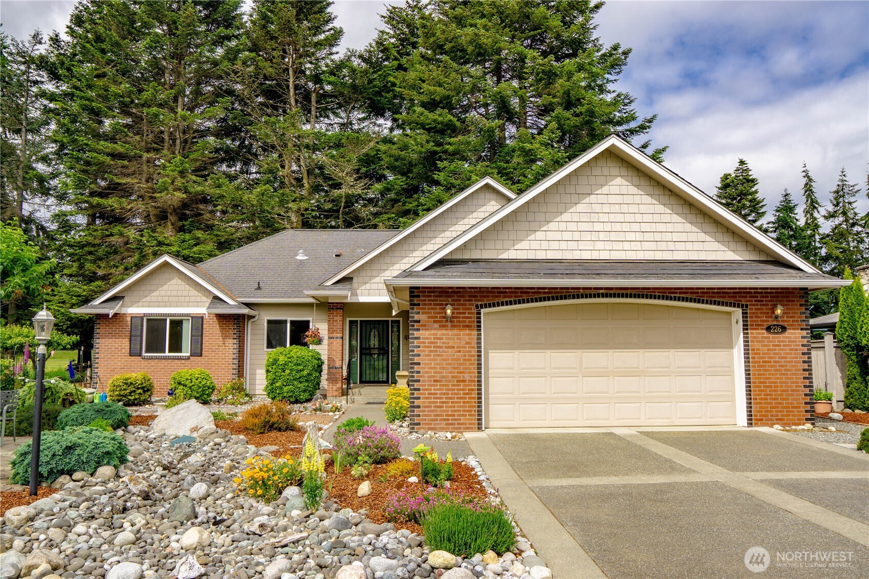 226 Hurricane Ridge Drive Property Photo 1