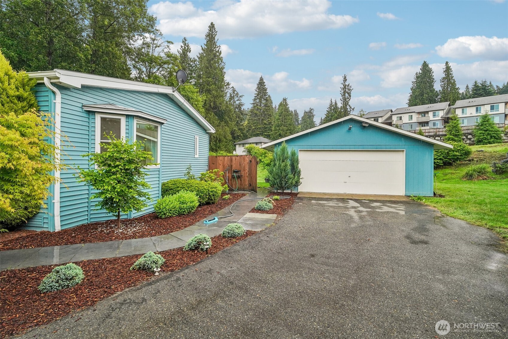 215 105th Avenue Property Photo 1