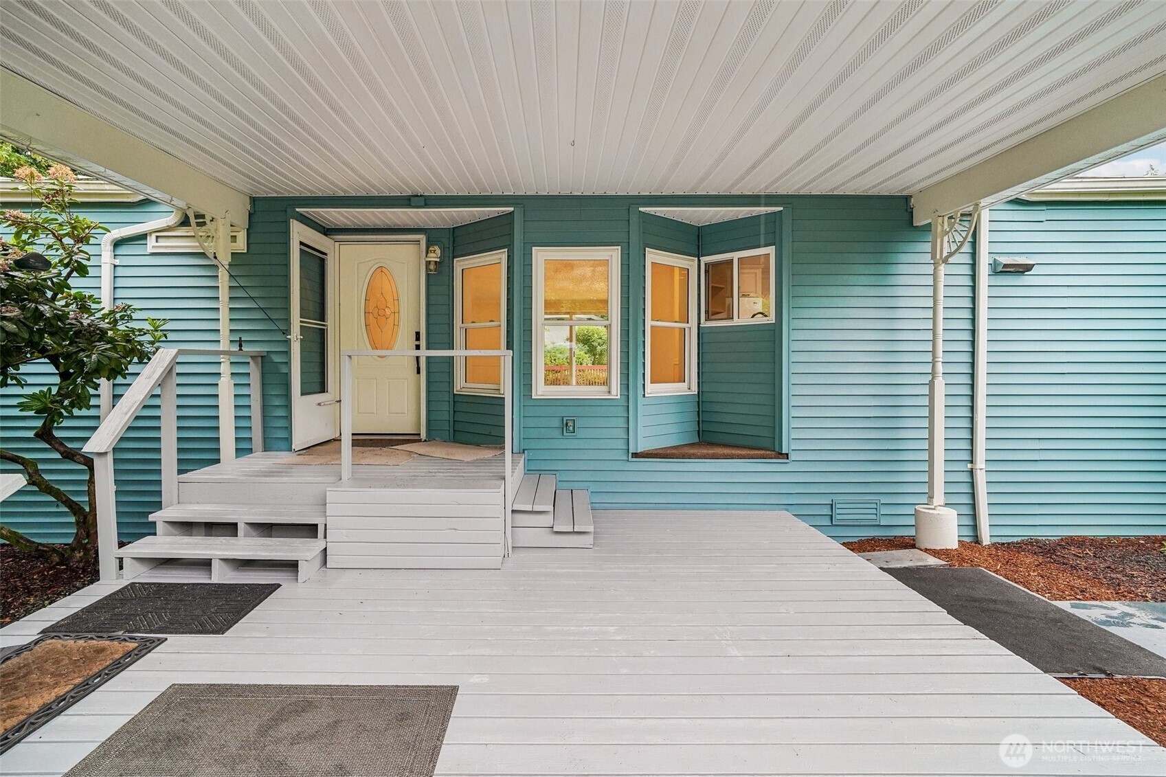 215 105th Avenue Property Photo 3