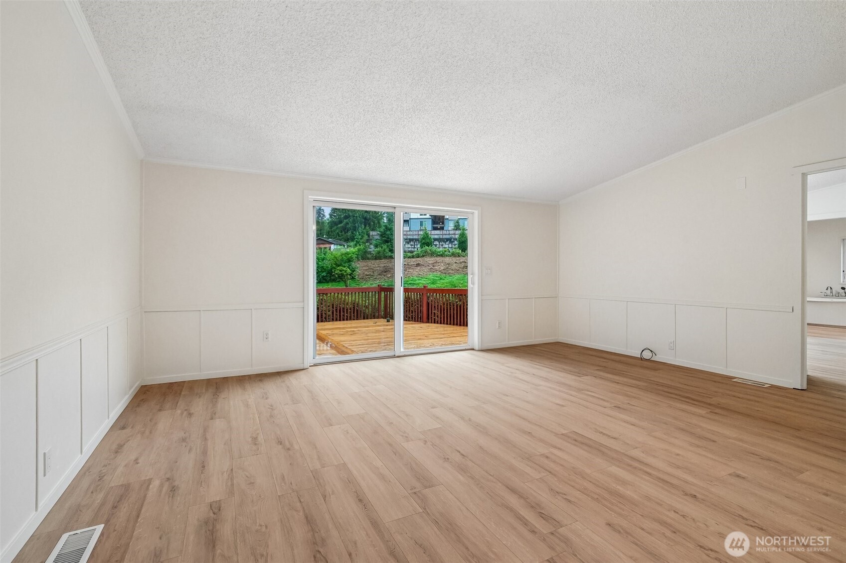215 105th Avenue Property Photo 7