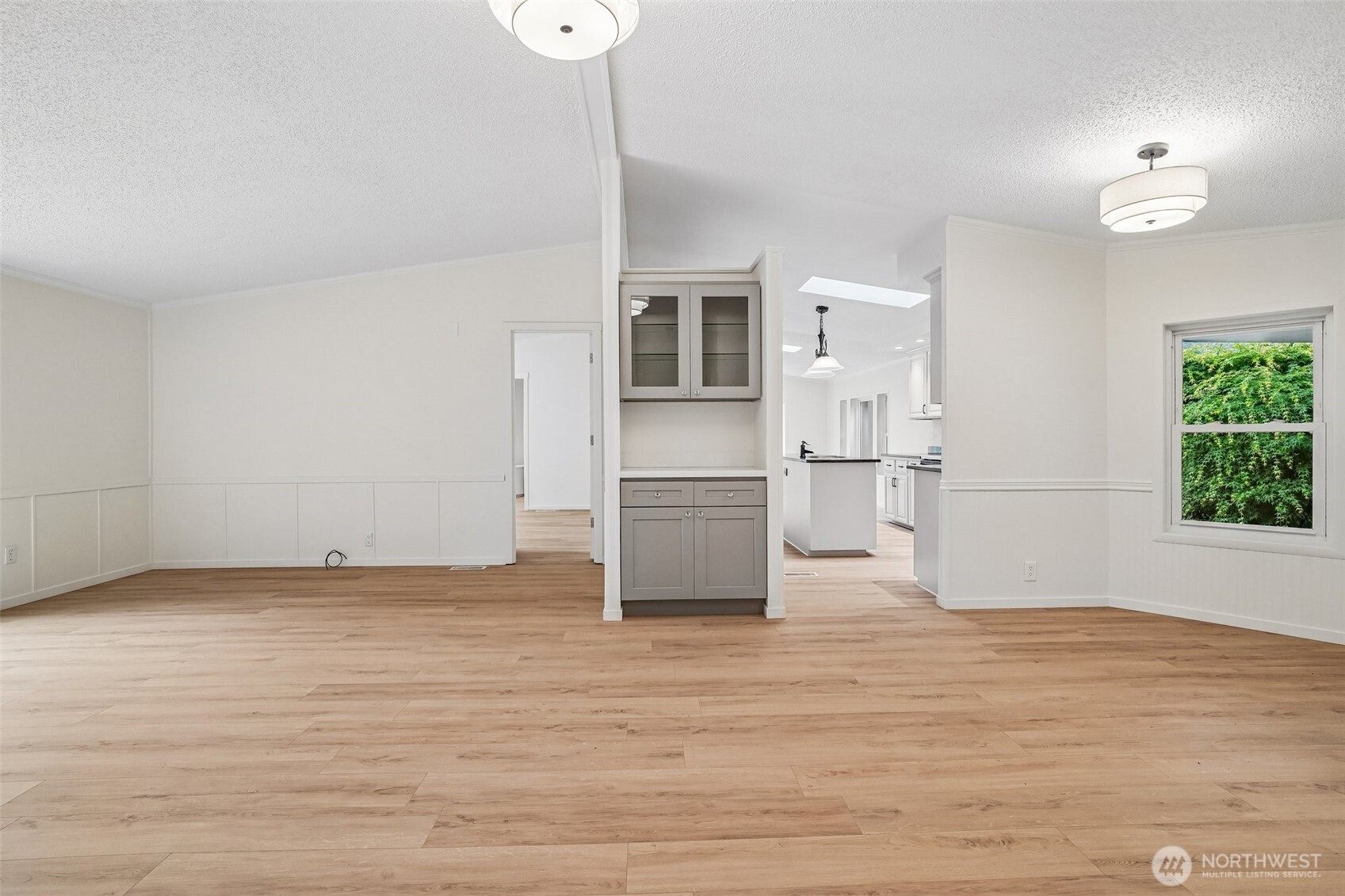 215 105th Avenue Property Photo 8