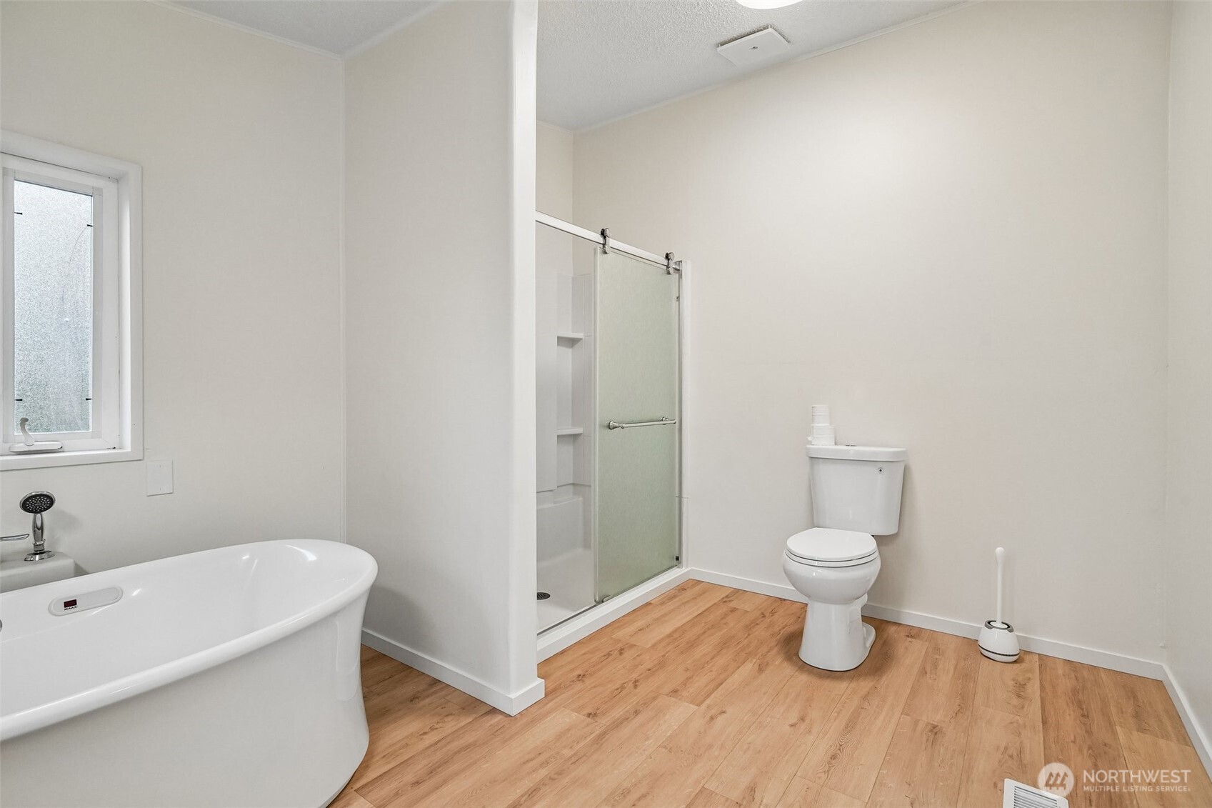 215 105th Avenue Property Photo 9