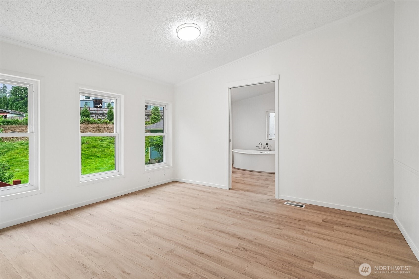 215 105th Avenue Property Photo 11