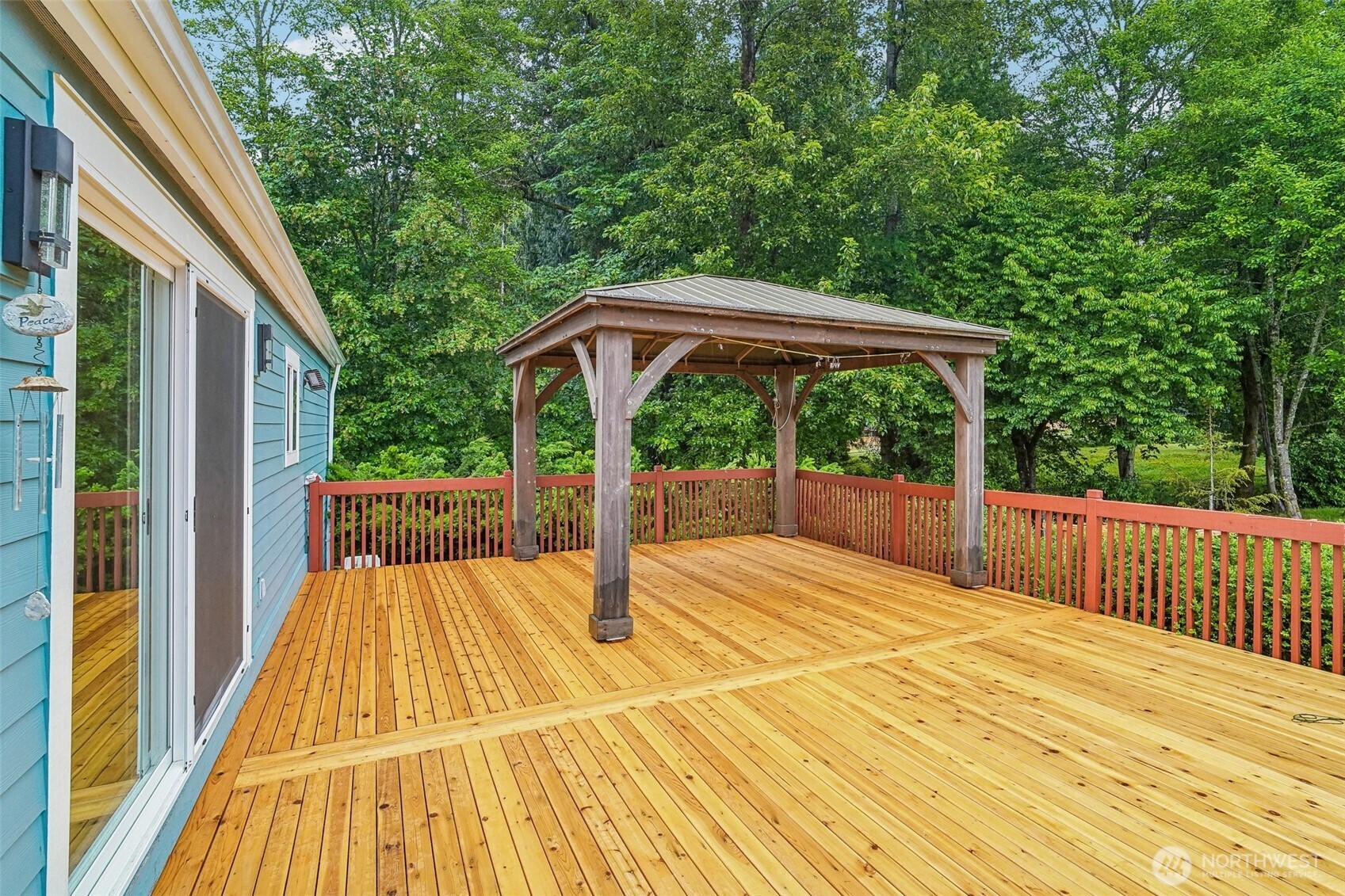 215 105th Avenue Property Photo 13